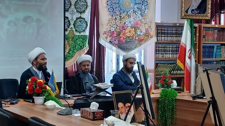 تصاویر/برپایی نمایشگاه «عفاف و پوشش در ادیان الهی» در حوزه علمیه خواهران استان مرکزی