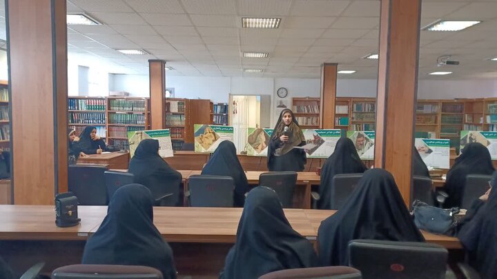 تصاویر/برپایی نمایشگاه «عفاف و پوشش در ادیان الهی» در حوزه علمیه خواهران استان مرکزی