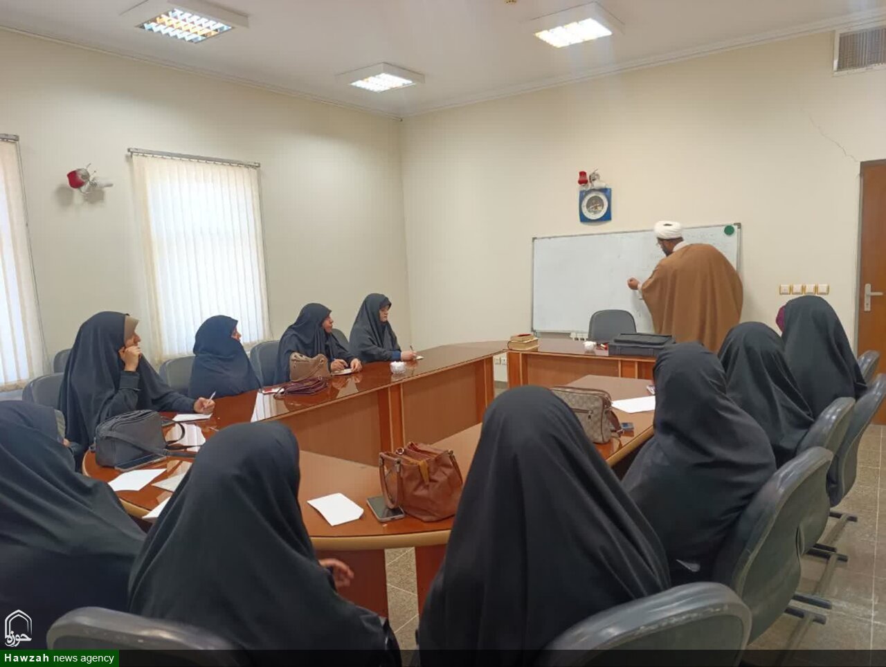 کارگاه آموزشی بصیرت در نهاوند