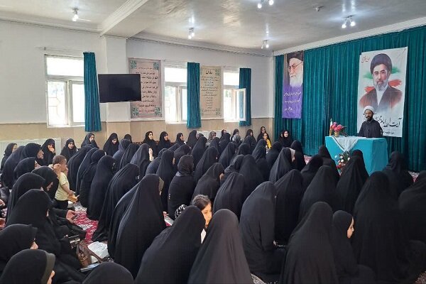 بانوان در تحقق تمدن اسلامی نقش ویژه‌ای دارند+عکس