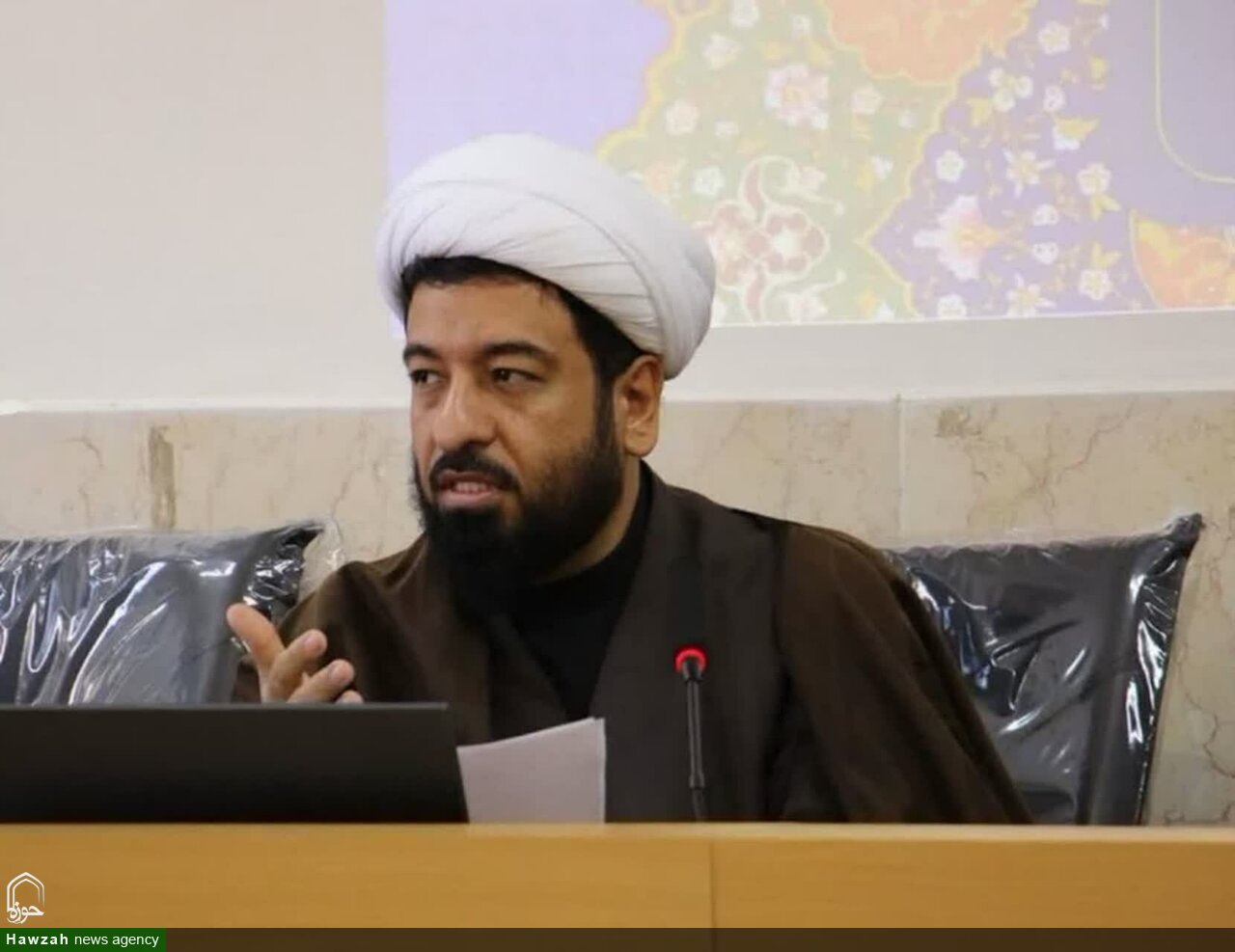 مراسم عطرافشانی قبور شهدا برگزار می‌شود