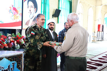 پیشکسوتان و فعالان فرهنگی، افسران خط‌مقدم جنگ نرم در ارتش ولایی هستند