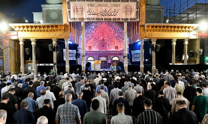 تصاویر/ اولین شب آیین مسلمیه در حرم مطهر حضرت سیدالکریم(ع)