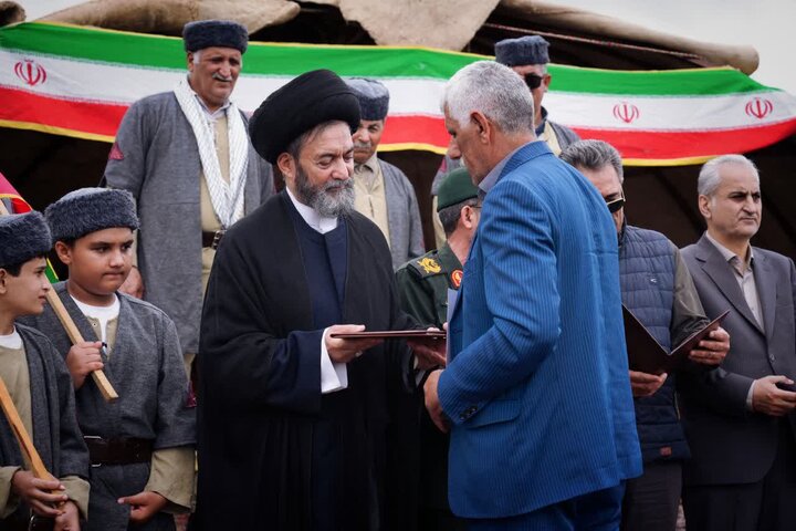 تصاویر/ جشنواره کوچ عشایر با محوریت بیعت با مقام معظم رهبری