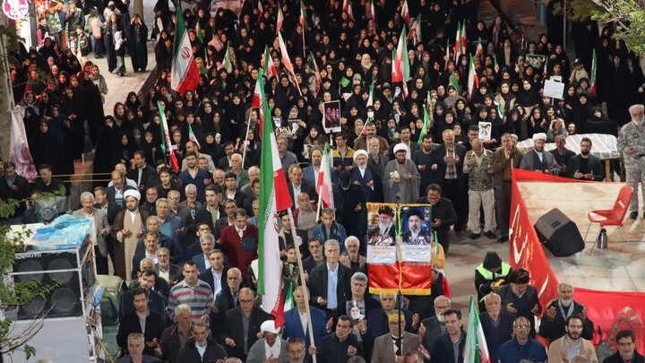 تصاویر/  موج هشتاد و چهارم حماسه آفرینی مردم تکاب در خیابان انقلاب