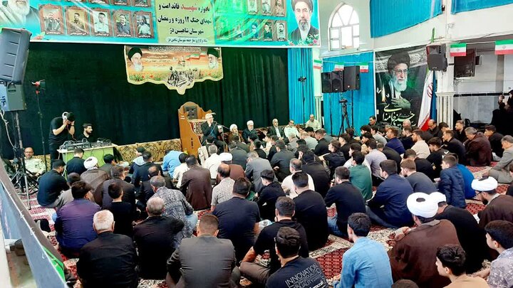 تصاویر/ بزرگداشت سوم خرداد سالروز آزادسازی خرمشهر و یادواره شهدای گرانقدر جنگ ۱۲روزه و رمضان در شاهین دژ