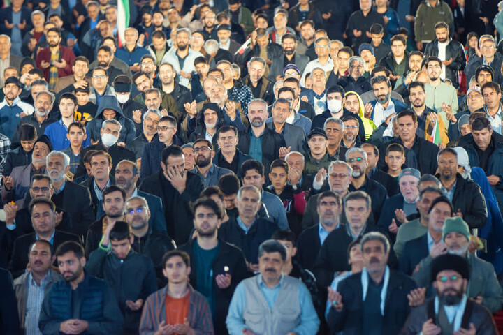 تصاویر/ اقامه نماز استغاثه در زنجان