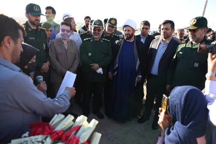 تصاویر / افتتاح شبکه توزیع آب شرب در روستای ازوندره کبودرآهنگ با حضور امام جمعه شیرین سو