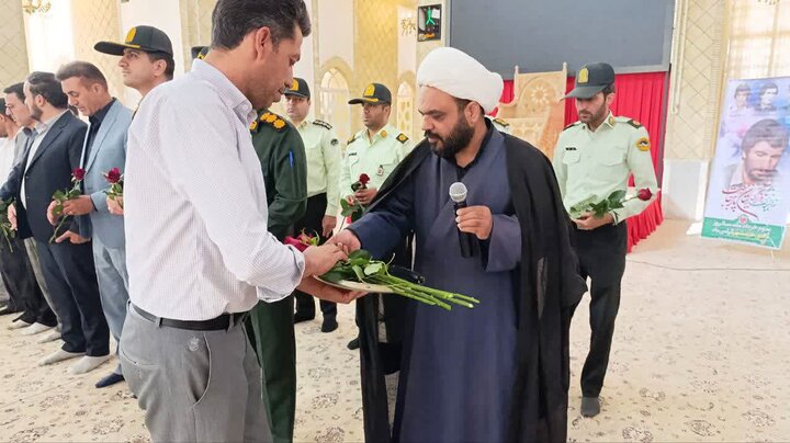 تصاویر/  ادای احترام مسئولان بهاباد به مقام شامخ شهدا همزمان با سوم خرداد
