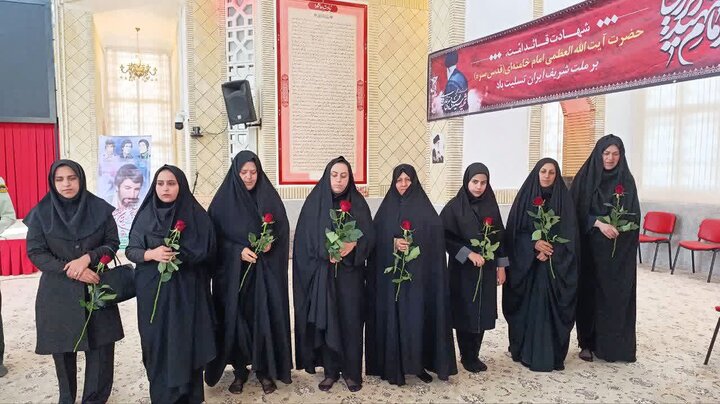 تصاویر/  ادای احترام مسئولان بهاباد به مقام شامخ شهدا همزمان با سوم خرداد