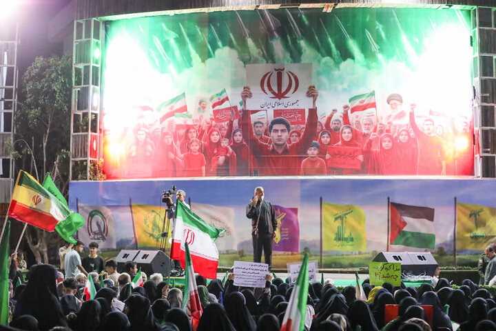 تصاویر/ اجتماع بوشهری‌ها در شب شهادت امام باقر(ع)