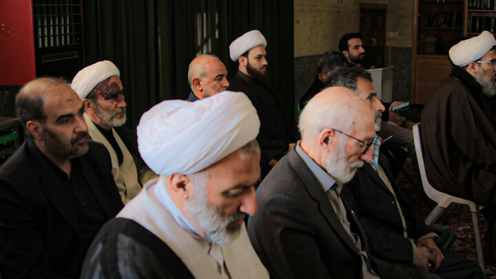 تصاویر/مراسم شهادت امام باقر(ع) همراه با بزرگداشت حجت‌الاسلام بیات برگزار می‌شود