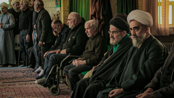 تصاویر/مراسم شهادت امام باقر(ع) همراه با بزرگداشت حجت‌الاسلام بیات برگزار می‌شود