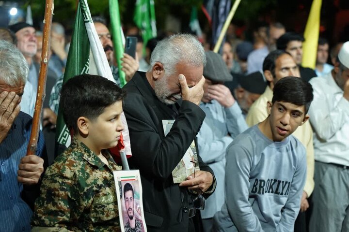 تصاویر/تجمع مردم انقلابی خرم آباد در دفاع از وطن