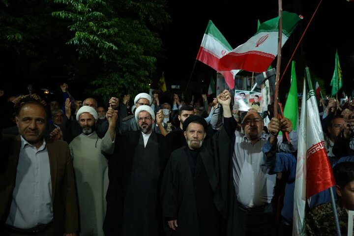 تصاویر/تجمع مردم انقلابی خرم آباد در دفاع از وطن