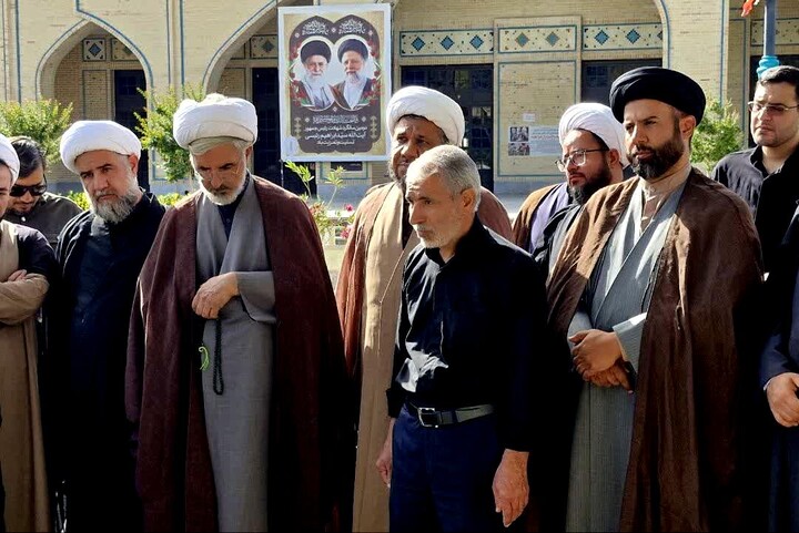 تصاویر/ تجدید بیعت طلاب و روحانیون حوزه علمیه اصفهان با شهدا