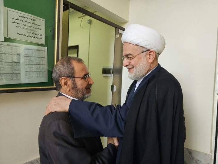 تصاویر/نشست شورای راهبری دانشگاه مذاهب اسلامی (شعبه کردستان) با حضور ریاست عالی دانشگاه