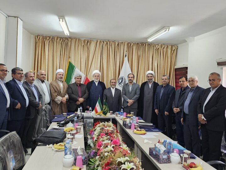 تصاویر/نشست شورای راهبری دانشگاه مذاهب اسلامی (شعبه کردستان) با حضور ریاست عالی دانشگاه