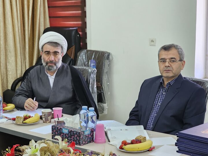 تصاویر/نشست شورای راهبری دانشگاه مذاهب اسلامی (شعبه کردستان) با حضور ریاست عالی دانشگاه