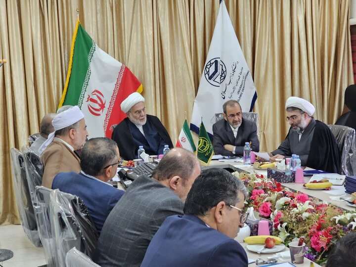 تصاویر/نشست شورای راهبری دانشگاه مذاهب اسلامی (شعبه کردستان) با حضور ریاست عالی دانشگاه