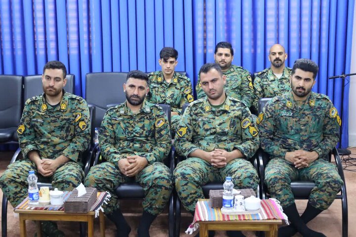 تصاویر/  دیدار فرمانده گردان و کارکنان یگان ویژه مازندران با نماینده ولی فقیه