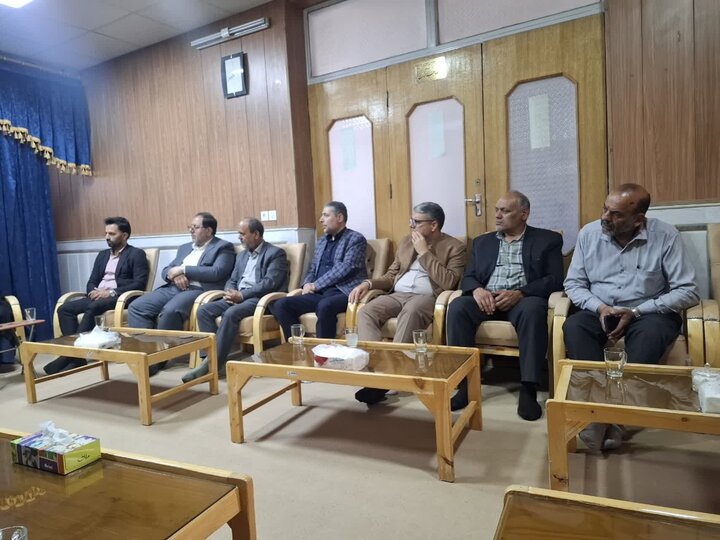 تصاویر/دیدار اعضای کانون بسیج وکلاء شهرستان با امام جمعه آران وبیدگل