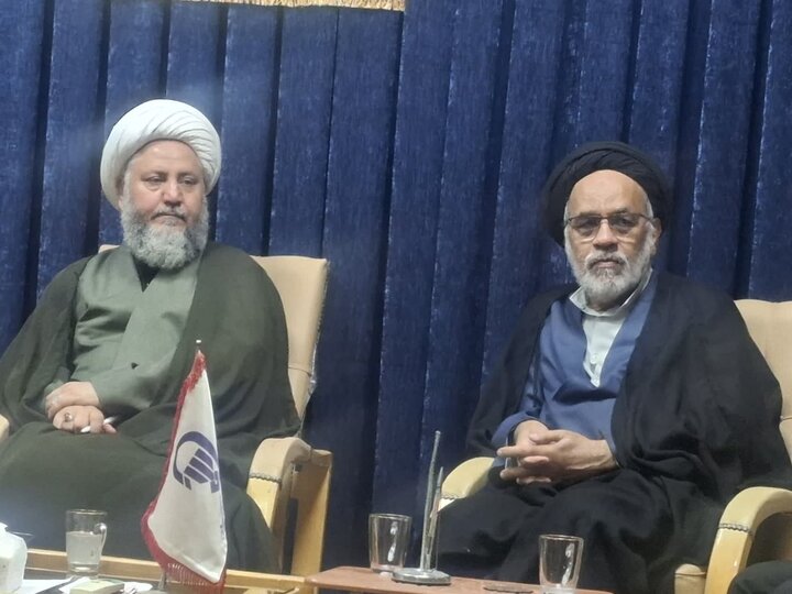 تصاویر/دیدار اعضای کانون بسیج وکلاء شهرستان با امام جمعه آران وبیدگل