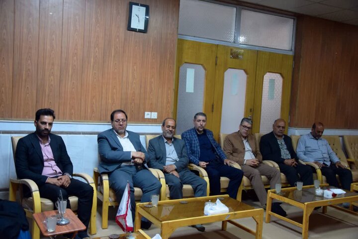 تصاویر/دیدار اعضای کانون بسیج وکلاء شهرستان با امام جمعه آران وبیدگل