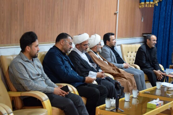 تصاویر/دیدار اعضای کانون بسیج وکلاء شهرستان با امام جمعه آران وبیدگل