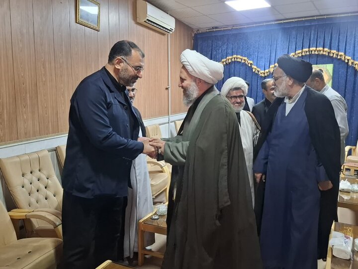 تصاویر/دیدار اعضای کانون بسیج وکلاء شهرستان با امام جمعه آران وبیدگل