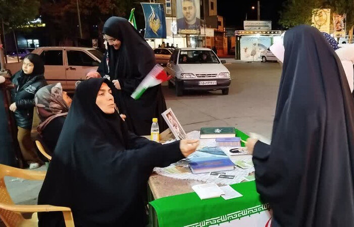 تصاویر/ فعالیت‌های فرهنگی و تبلیغی مدارس علمیه خواهران کردستان در موکب‌ها و تجمعات شبانه