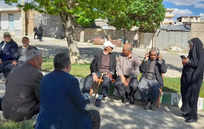 تصاویر/ فعالیت‌های فرهنگی و تبلیغی مدارس علمیه خواهران کردستان در موکب‌ها و تجمعات شبانه