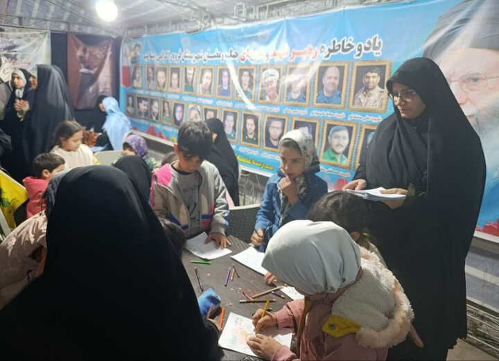 تصاویر/ فعالیت‌های فرهنگی و تبلیغی مدارس علمیه خواهران کردستان در موکب‌ها و تجمعات شبانه