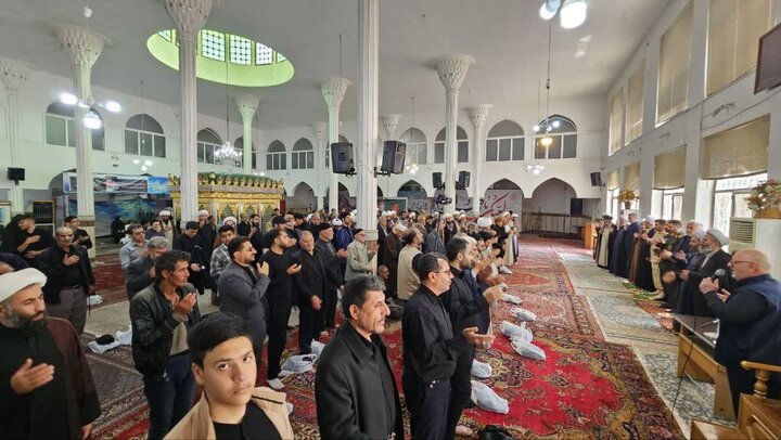 تصاویر/ مراسم دسته عزاداری خیابانی مردم شهرستان دارالمومنین خوی به مناسبت روز شهادت امام محمد باقر(ع)