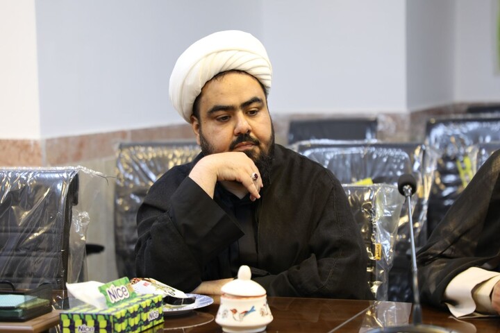 تصاویر/ نشست بصیرتی با حضور نائب رئيس شورای حوزه علمیه استان یزد برگزار شد