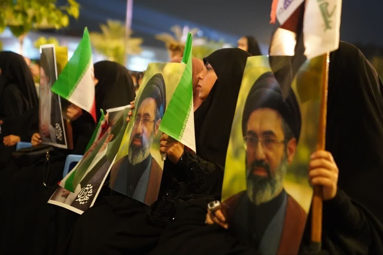 Accueil grandiose du peuple irakien lors d’une cérémonie en hommage à l’Imam Khamenei, Guide suprême martyr de la Révolution + Vidéo