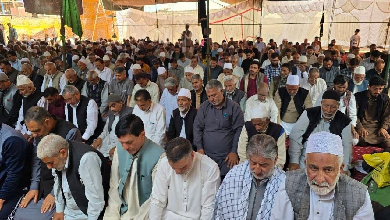 انجمنِ شرعی شیعیانِ کشمیر کے تحت امام محمد باقرؑ کی شہادت کی مناسبت سے مجلسِ عزاء کا انعقاد:امام باقرؑ نے ایک نہایت نازک اور پُر آشوب دور میں علوم آل محمدؐ کو فروغ دیا، آغا سید حسن موسوی