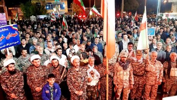 تصاویر/ تداوم حضور منسجم و با صلابت اقشار مختلف مردم شاهین دژ در تجمع دشمن‌ستیز شبانه