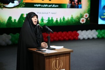 تجلیل از ۱۵۰ خانواده خوش‌جمعیت و فعالان این حوزه در آذربایجان‌غربی
