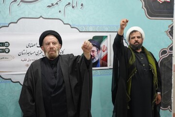 تصاویر/ تجدید بیعت اعضای کانون های فرهنگی هنری مساجد لرستان با امام امت