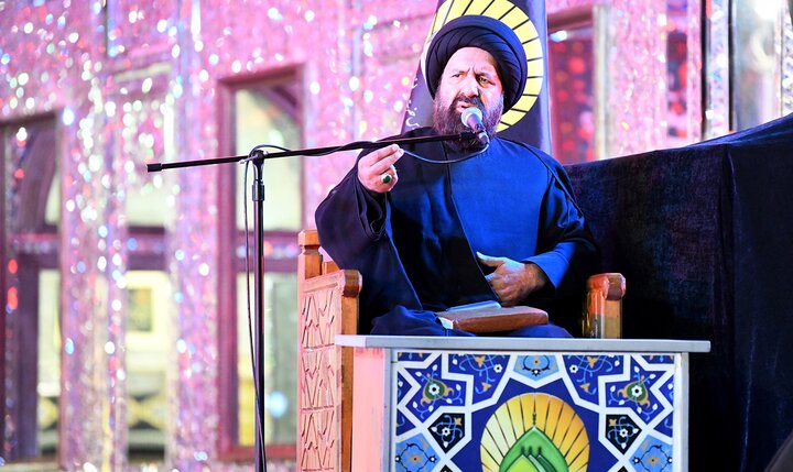 تصاویر/ دومین شب آیین مسلمیه در حرم مطهر حضرت سیدالکریم(ع)