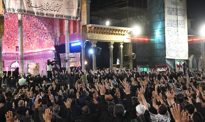 تصاویر/ دومین شب آیین مسلمیه در حرم مطهر حضرت سیدالکریم(ع)