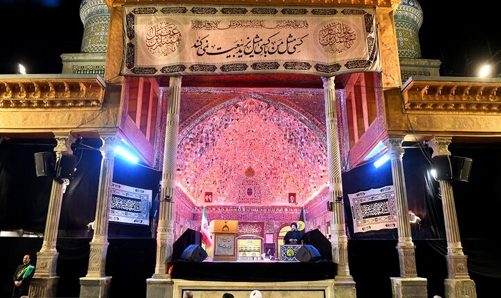 تصاویر/ دومین شب آیین مسلمیه در حرم مطهر حضرت سیدالکریم(ع)
