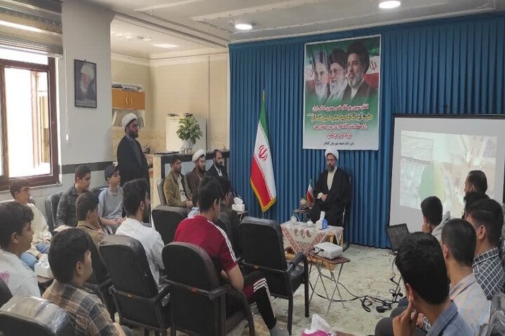 تصاویر/ نشست صمیمی امام جمعه کنگاور با اعضاء انجمن اسلامی دانش‌آموزی