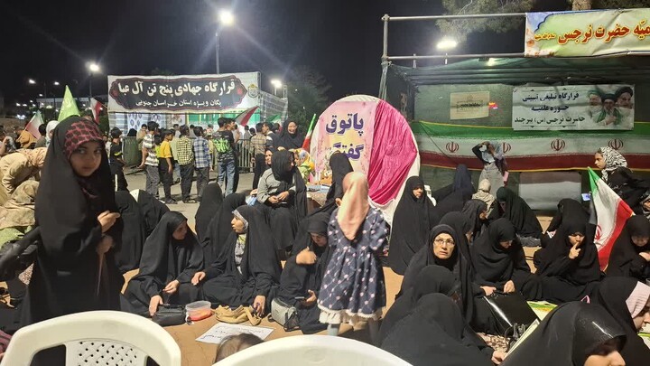تصاویر| موکب جهاد تبیین مدرسه علمیه حضرت نرجس س در میدان اجتماعات شهید رئیسی