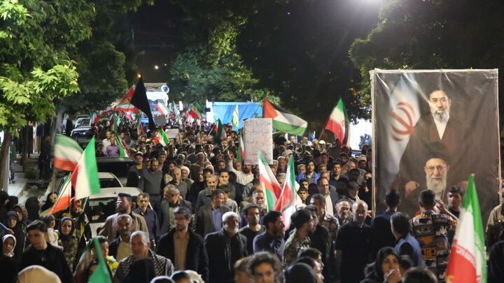 تصاویر / برگزاری مراسم جشن تکلیف دختران اسدآبادی در شب‌های اقتدار