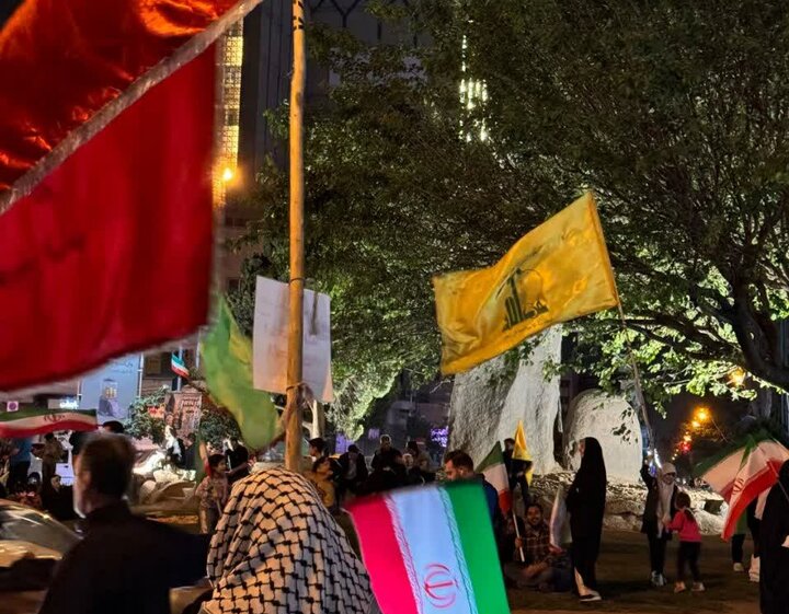 تصاویر/ هشتاد و پنجمین اجتماع اهالی مسجد حضرت علی بن موسی الرضا (ع) در دفاع از انقلاب و وطن