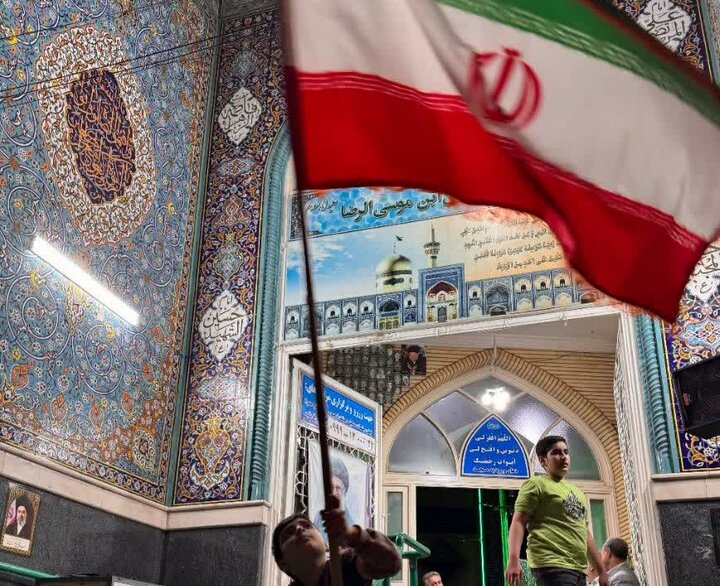 تصاویر/ هشتاد و پنجمین اجتماع اهالی مسجد حضرت علی بن موسی الرضا (ع) در دفاع از انقلاب و وطن
