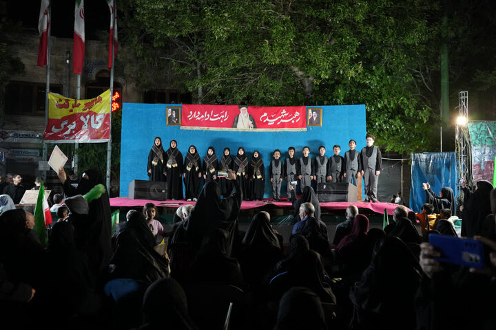 تصاویر/ حضور حماسی و مردمی در میدان رازی( گمرک )