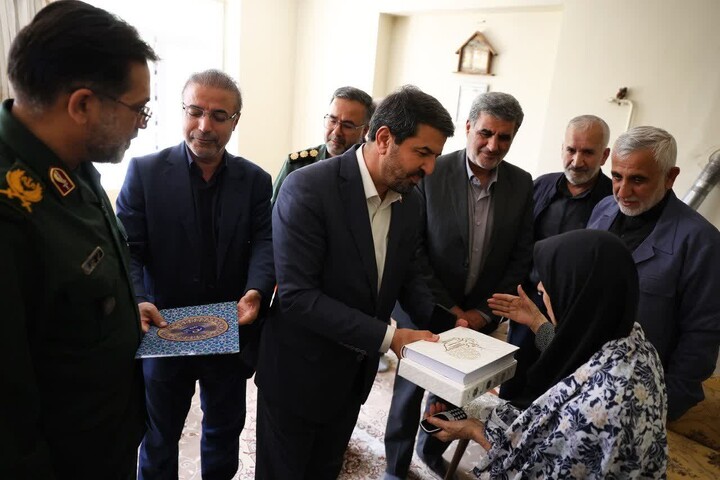 تصاویر / تجلیل از خانواده‌ شهدای سوم خرداد در همدان